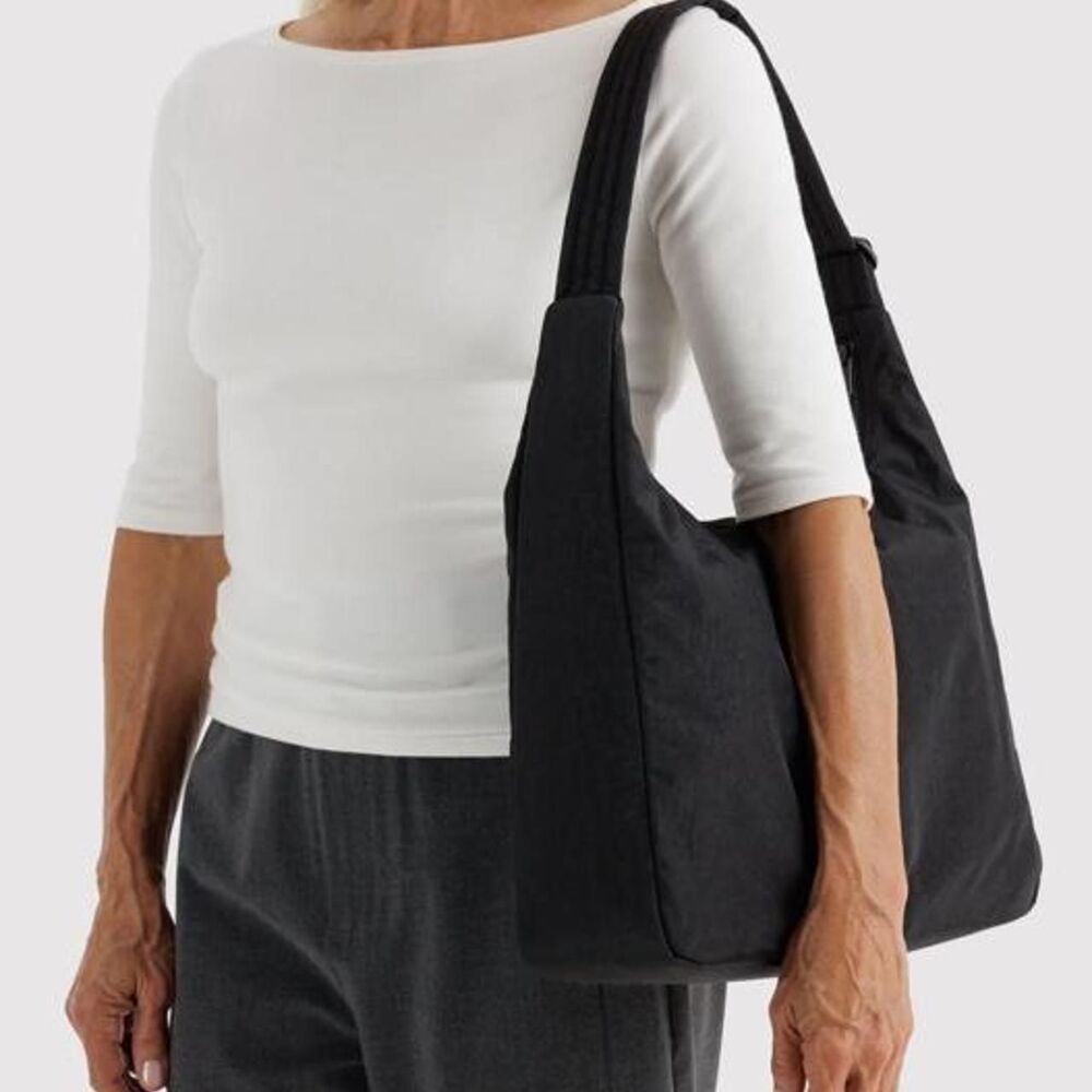 BAGGU Black Shoulder Bag